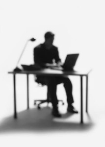 stay online stay online 214x300 Cati vizitatori ai avut cel mai mult deodata pe blog ?